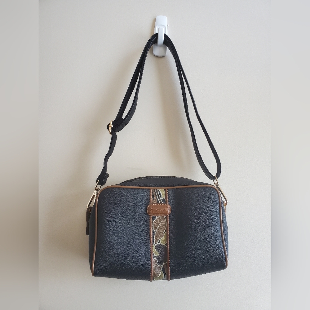 Rare genuine vintage LEONARD Paris signature leather shoulder bag crossbody